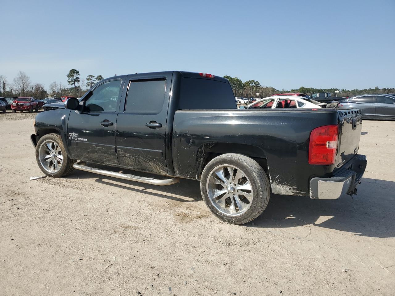 2007 Chevrolet Silverado VIN 3GCEC13J87G501215 Copart auction photo, front end / minor dent/scratches damage thumbnail 2