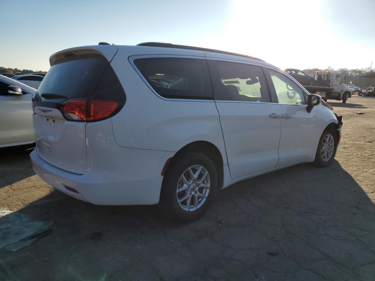 2021 Chrysler Voyager VIN 2C4RC1DG8MR551056 Copart auction photo, front end / minor dent/scratches damage thumbnail 3