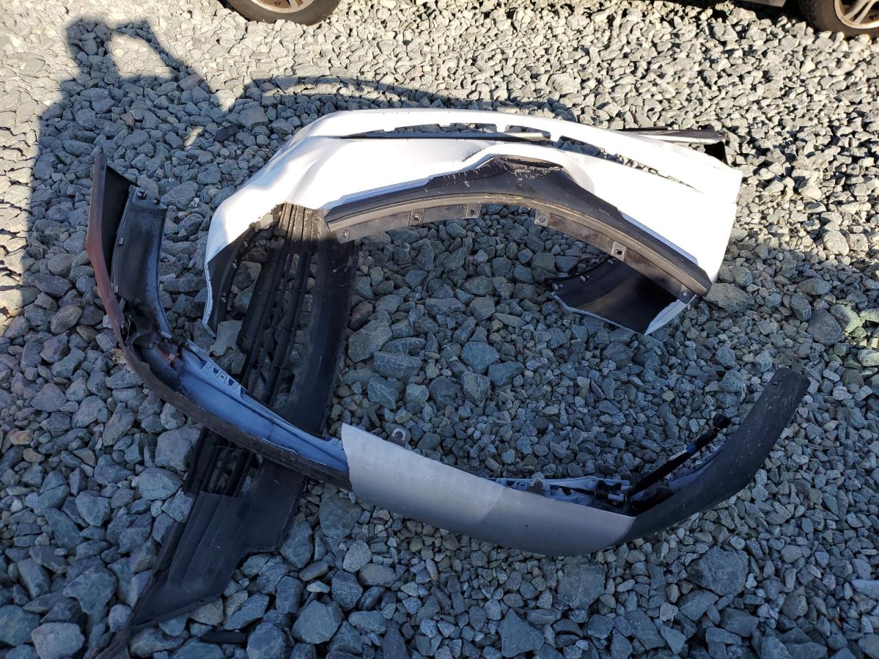 2017 Toyota RAV 4 VIN JTMWFREV4HJ104420 Copart auction photo, rear end / front end damage thumbnail 15