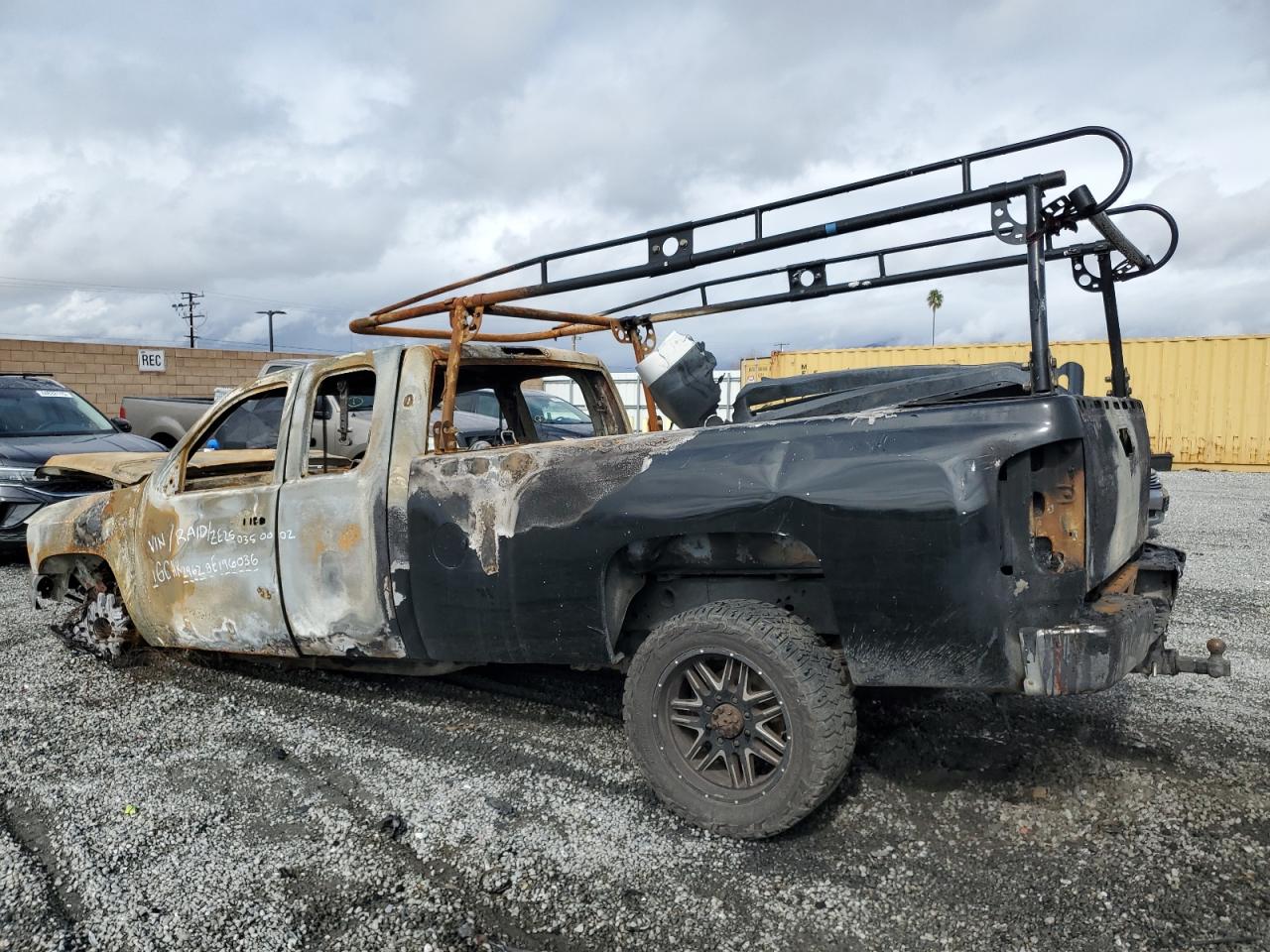 2008 Chevrolet Silverado VIN 1GCHK29628E196036 Copart auction photo, burn damage thumbnail 2