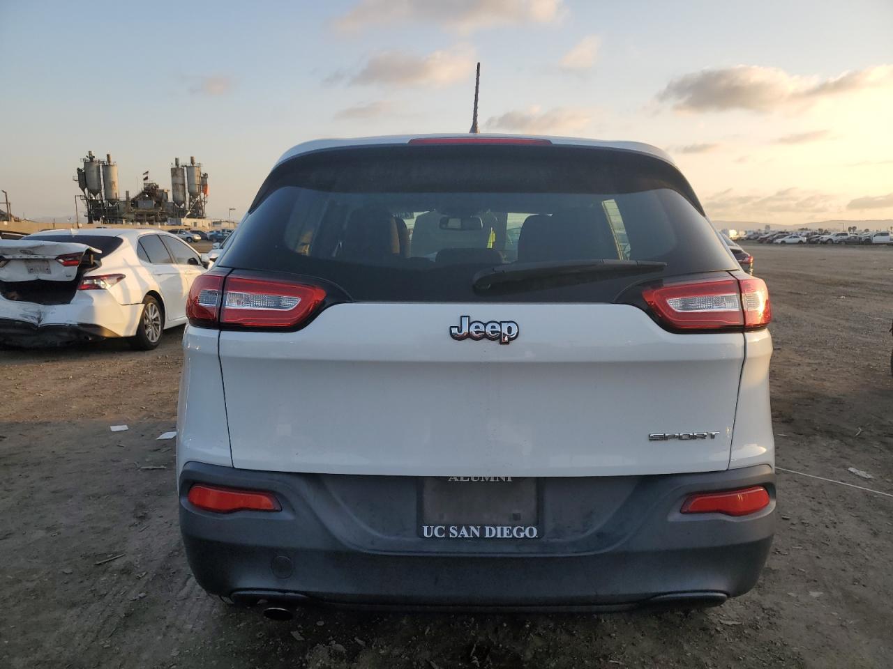 2017 Jeep Grand Cherokee VIN 1C4PJLAB1HW604548 Copart auction photo, mechanical damage thumbnail 6