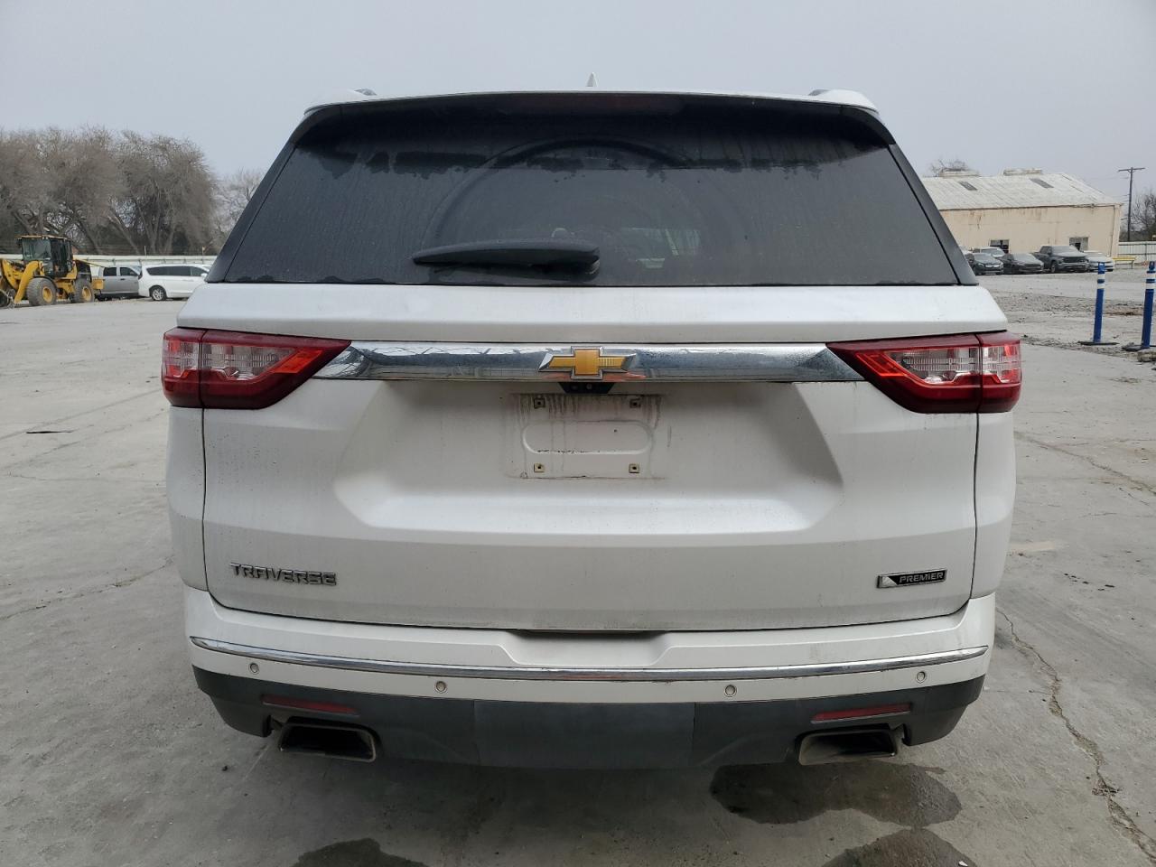 2018 Chevrolet Traverse VIN 1GNERKKW0JJ142327 Copart auction photo, front end damage thumbnail 6