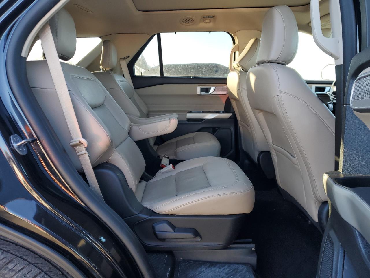 2021 Ford Explorer VIN 1FMSK8FHXMGA84447 Copart auction photo, front end damage thumbnail 11