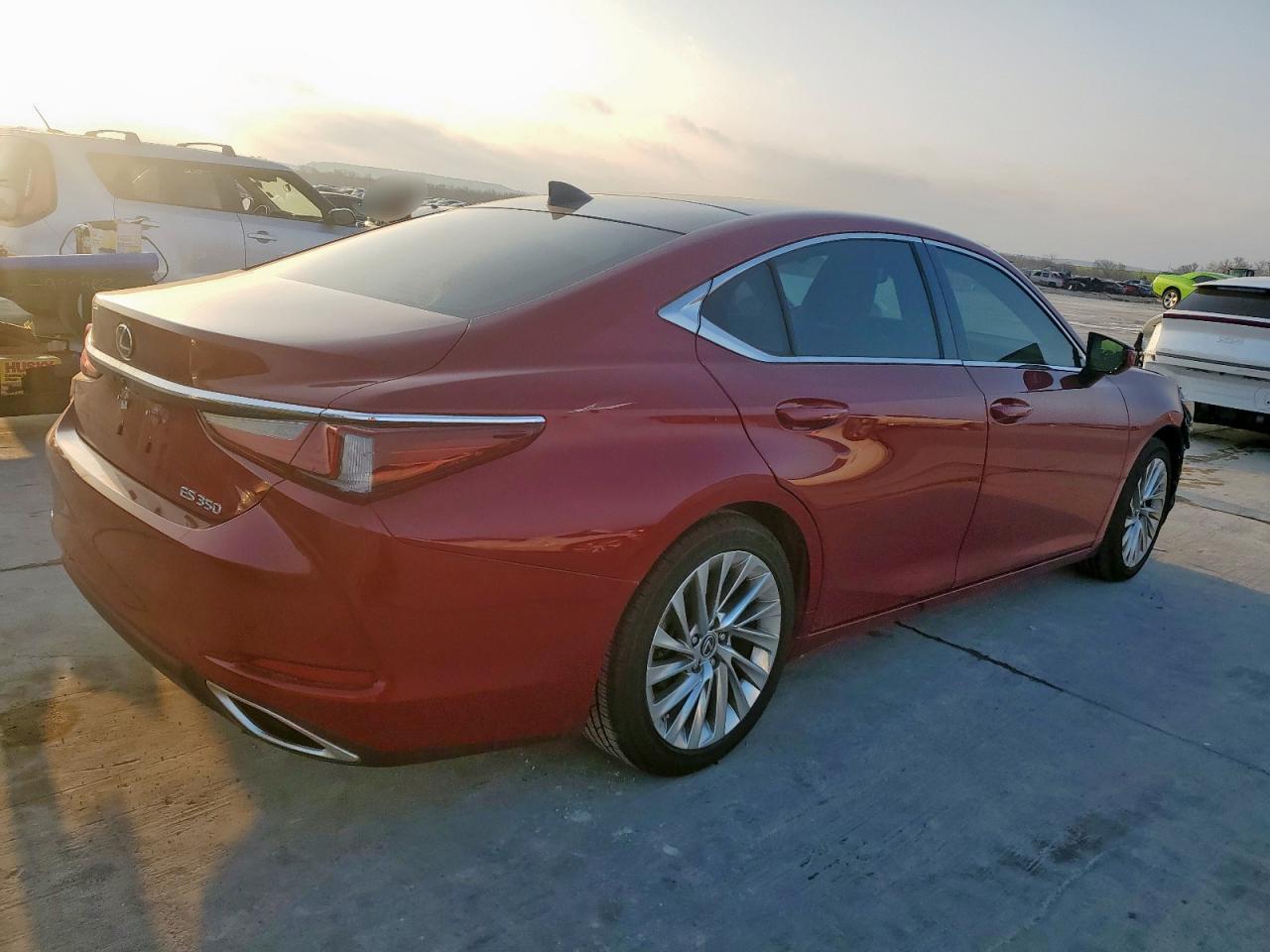 2019 Lexus ES VIN 58ABZ1B16KU025561 Copart auction photo, front end / minor dent/scratches damage thumbnail 3