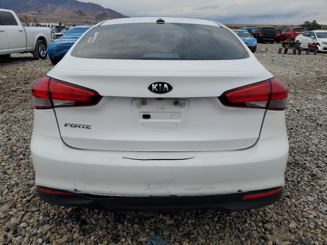 2017 KIA Forte VIN 3KPFL4A70HE008493 Copart auction photo, front end damage thumbnail 6