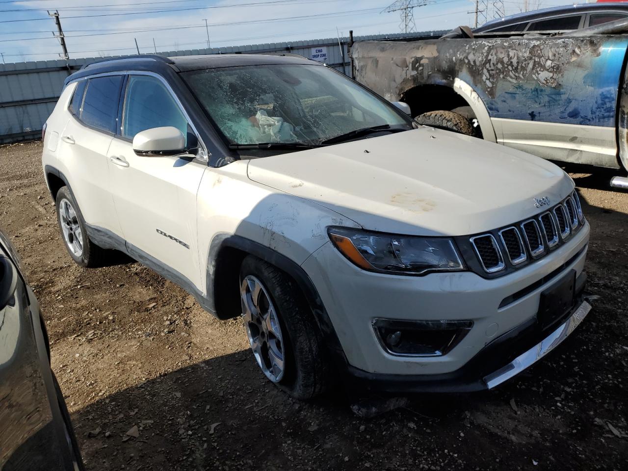 2018 Jeep Compass VIN 3C4NJCCBXJT499945 Copart auction photo, front end / undercarriage damage thumbnail 4