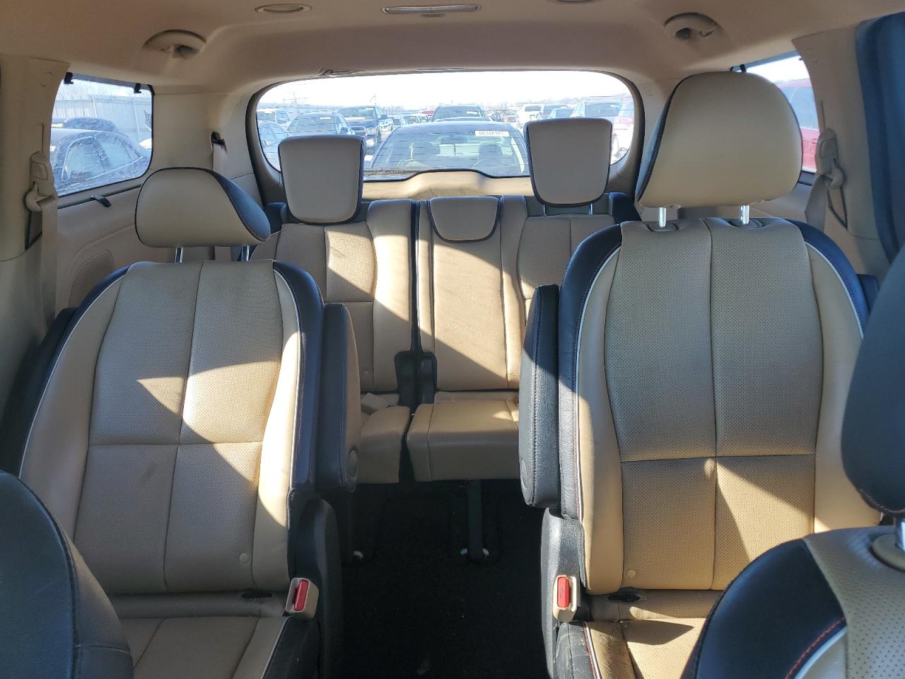2016 KIA Sedona VIN KNDMC5C18G6155767 Copart auction photo, front end damage thumbnail 10