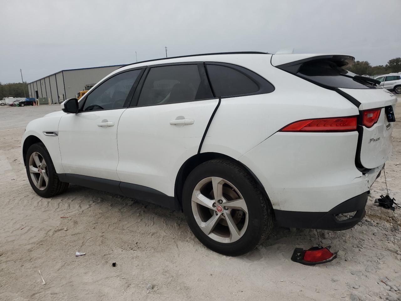 2017 Jaguar F-Pace VIN SADCJ2BVXHA098074 Copart auction photo, front end damage thumbnail 2