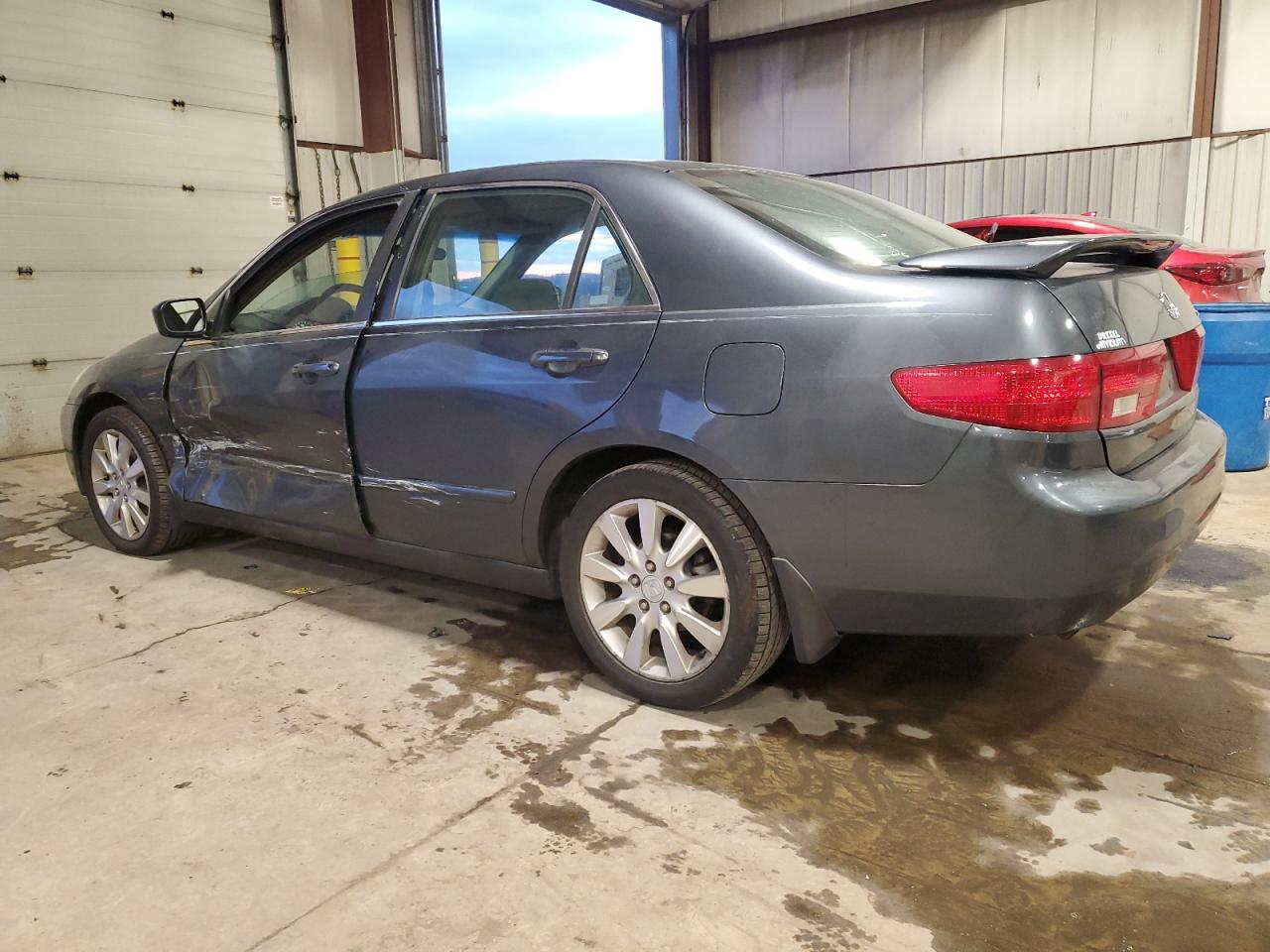 2005 Honda Accord VIN 1HGCM66305A058229 Copart auction photo, side damage thumbnail 2