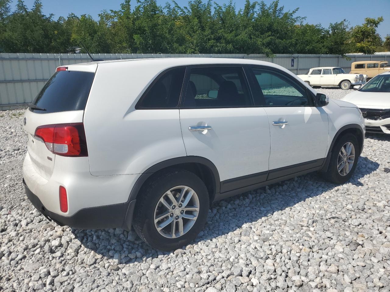 2015 KIA Sorento VIN 5XYKT3A64FG630479 Copart auction photo, rear end damage thumbnail 3