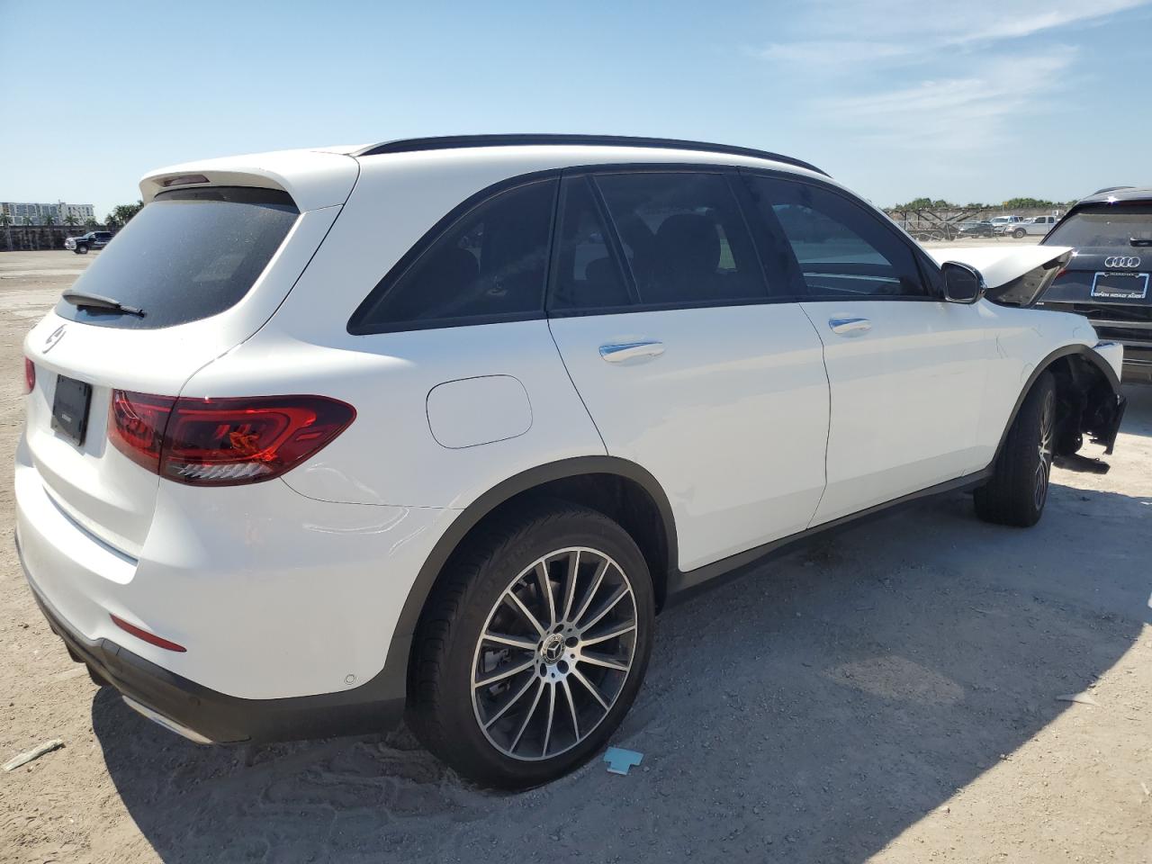2021 Mercedes-Benz GLC VIN W1N0G8DBXMF997879 Copart auction photo, front end / minor dent/scratches damage thumbnail 3