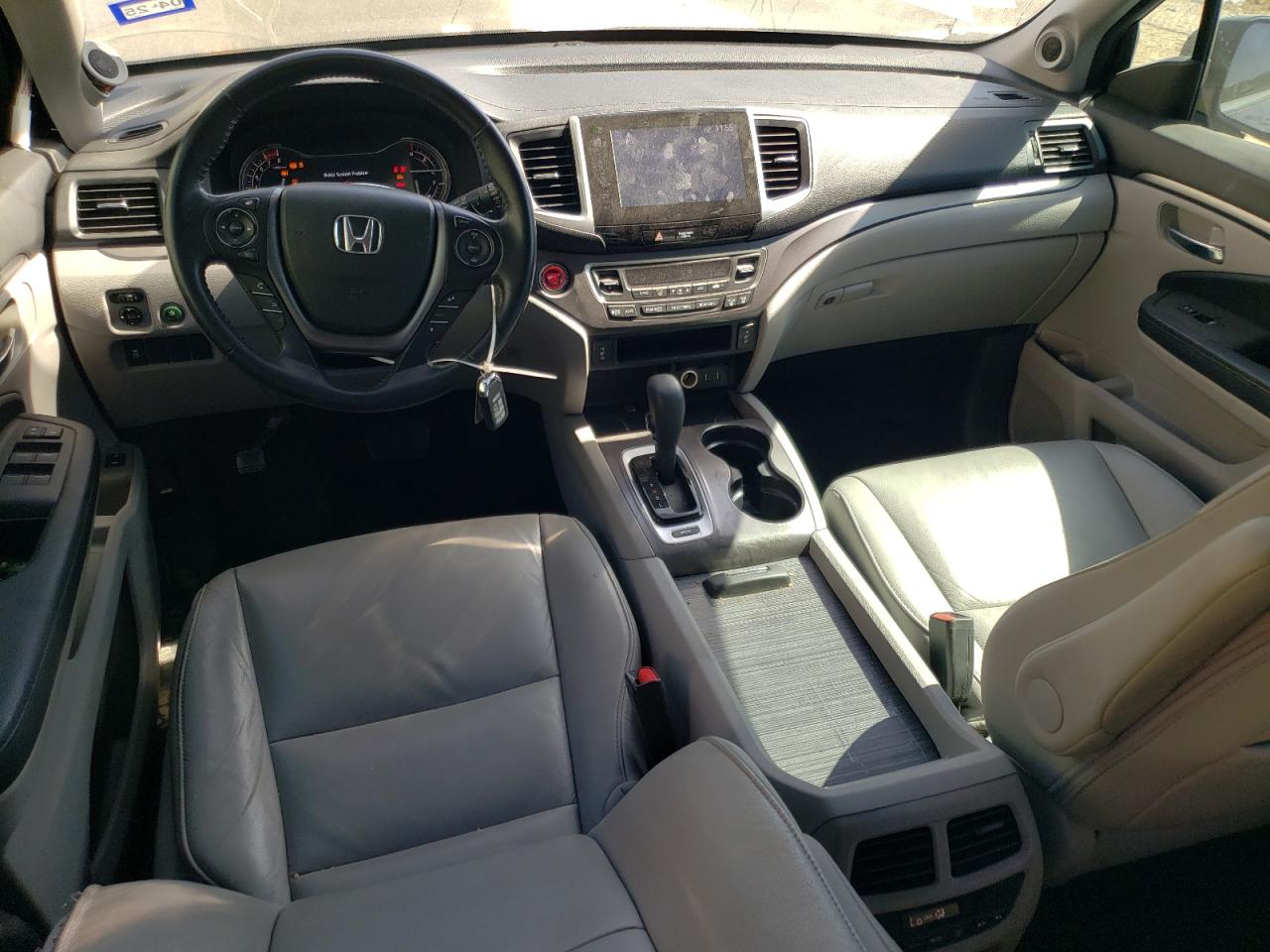 2016 Honda Pilot VIN 5FNYF5H5XGB057879 Copart auction photo, side / minor dent/scratches damage thumbnail 8