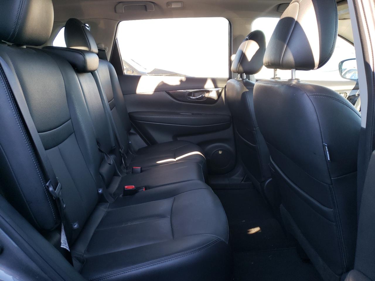 2017 Nissan Rogue VIN 5N1AT2MV2HC749188 Copart auction photo, front end / hail damage thumbnail 11