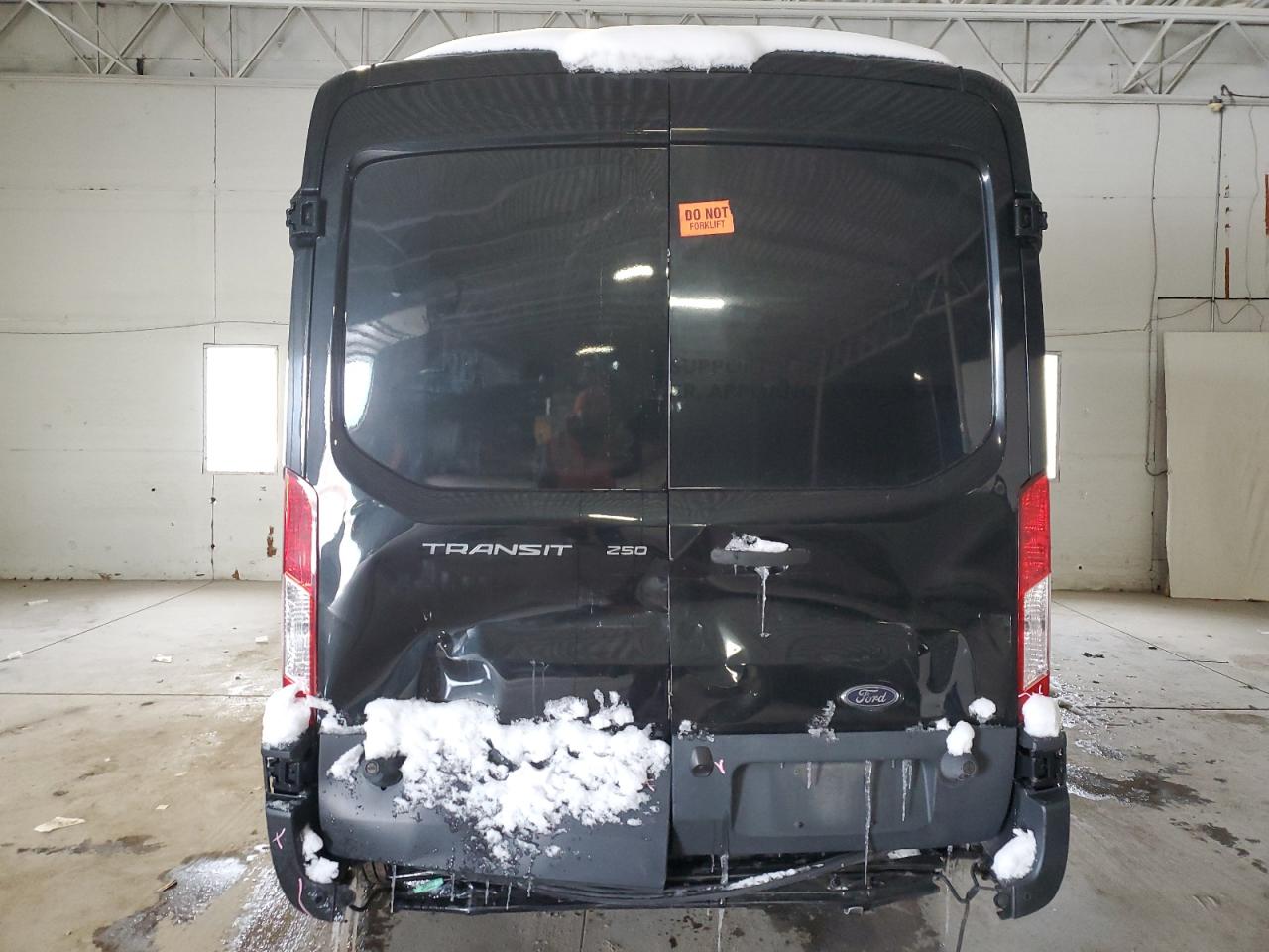 2015 Ford Transit VIN 1FTYR2CM8FKA84326 Copart auction photo, front end / rear end damage thumbnail 6