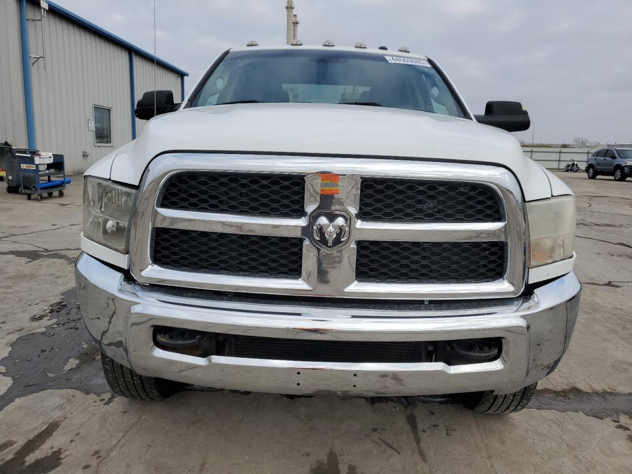 2018 RAM 2500 VIN 3C6UR5HL4JG347483 Copart auction photo, side / minor dent/scratches damage thumbnail 5