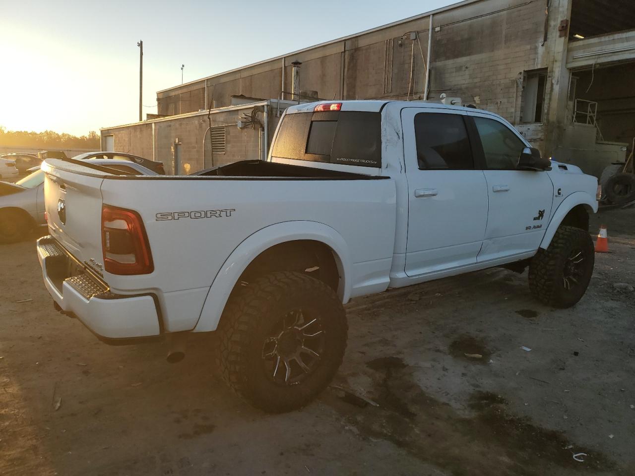 2021 RAM 2500 VIN 3C6UR5DL7MG620751 Copart auction photo, front end / rear end damage thumbnail 3