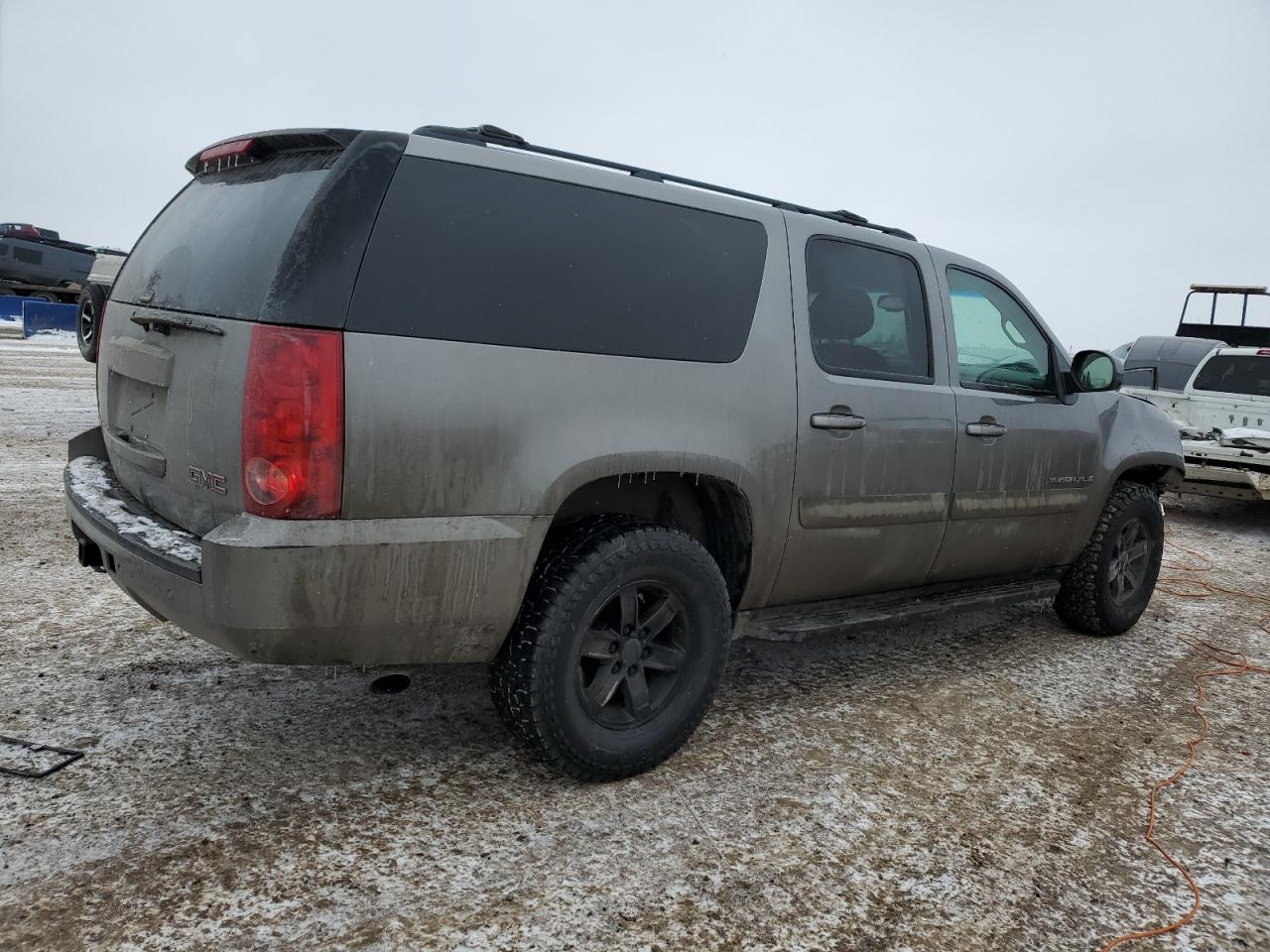 2007 GMC Yukon VIN 1GKFK16337J361680 Copart auction photo, front end / mechanical damage thumbnail 3