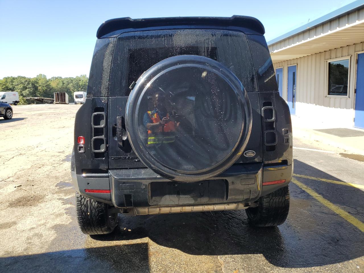 2020 Land Rover Defender VIN SALEJEEX4L2021585 Copart auction photo, water/flood damage thumbnail 6