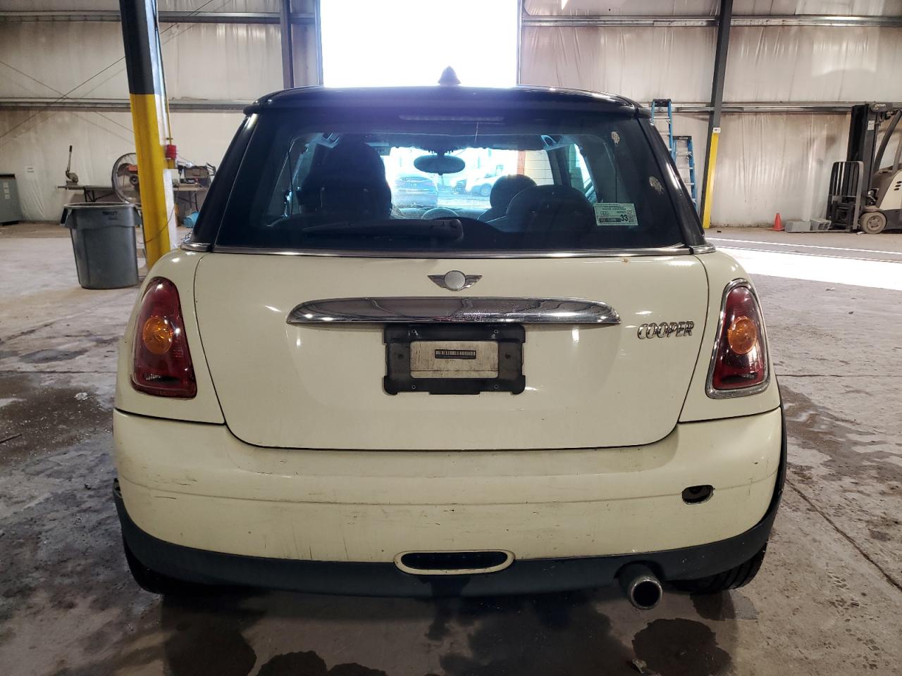 2008 MINI Cooper VIN WMWMF33578TU68551 Copart auction photo, side / front end damage thumbnail 6