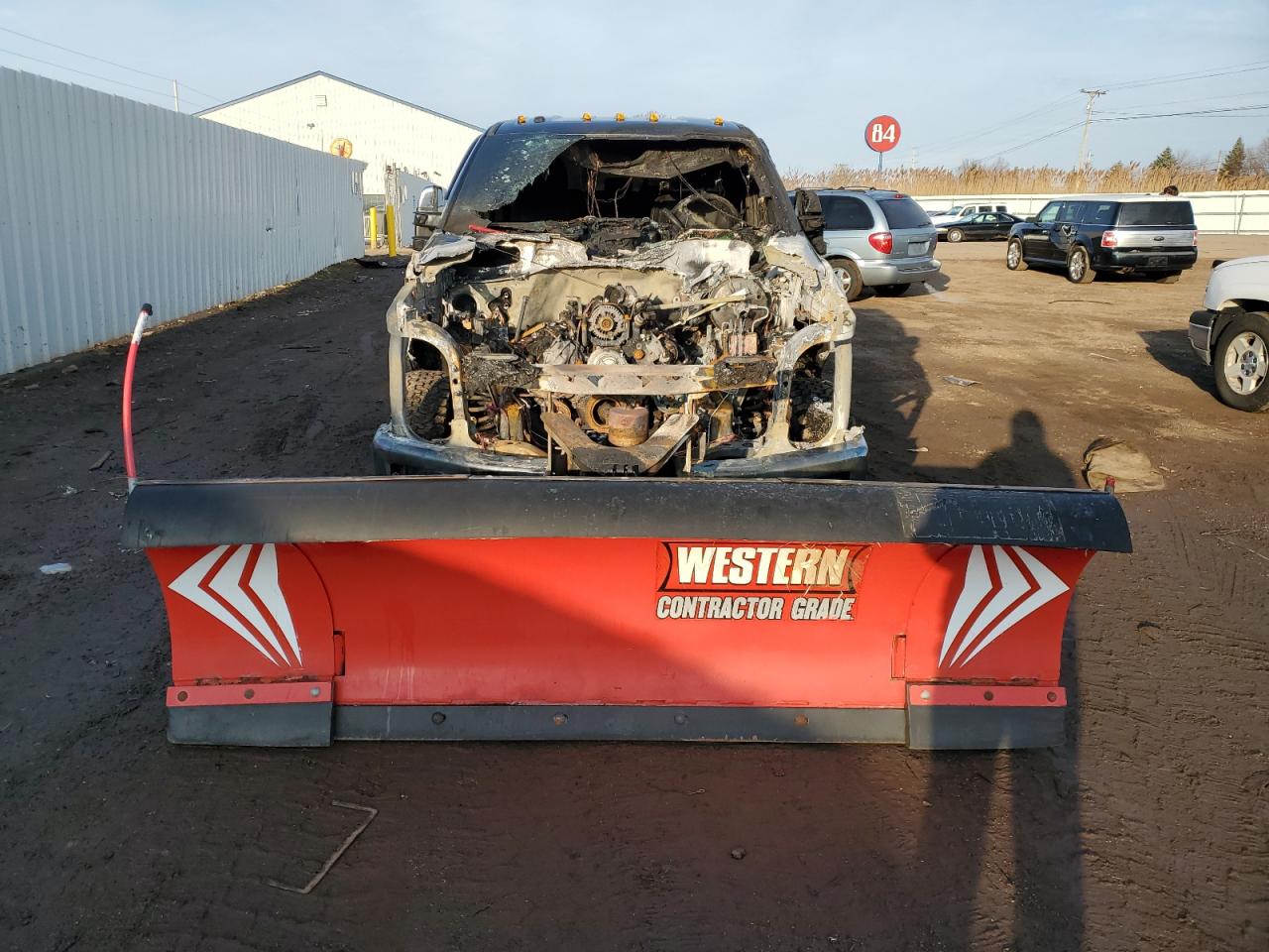 2018 Ford F350 VIN 1FT8X3B60JEB57808 Copart auction photo, burn damage thumbnail 5