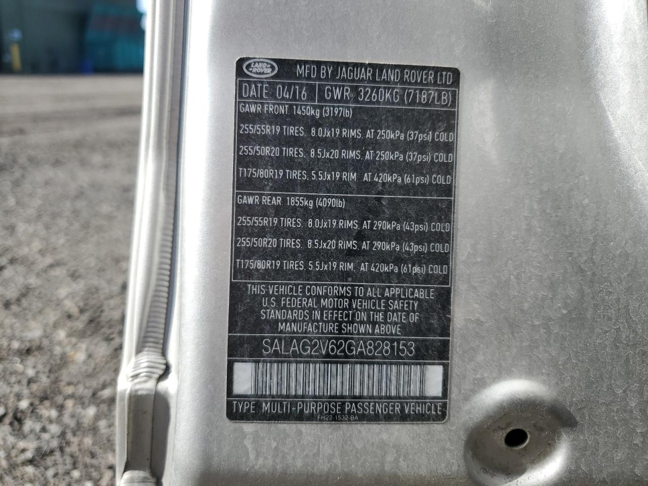 2016 Land Rover LR4 VIN SALAG2V62GA828153 Copart auction photo, front end / rear end damage thumbnail 15