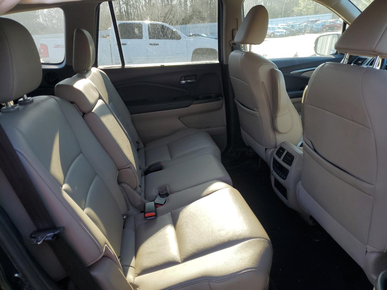 2019 Honda Pilot VIN 5FNYF5H50KB043966 Copart auction photo, side / front end damage thumbnail 11