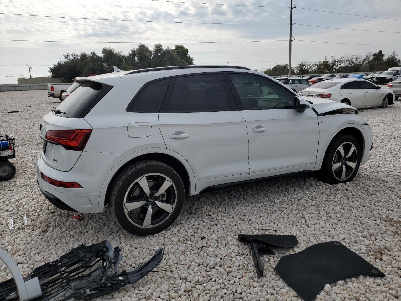 2023 Audi Q5 VIN WA1EAAFY3P2146763 Copart auction photo, front end damage thumbnail 3