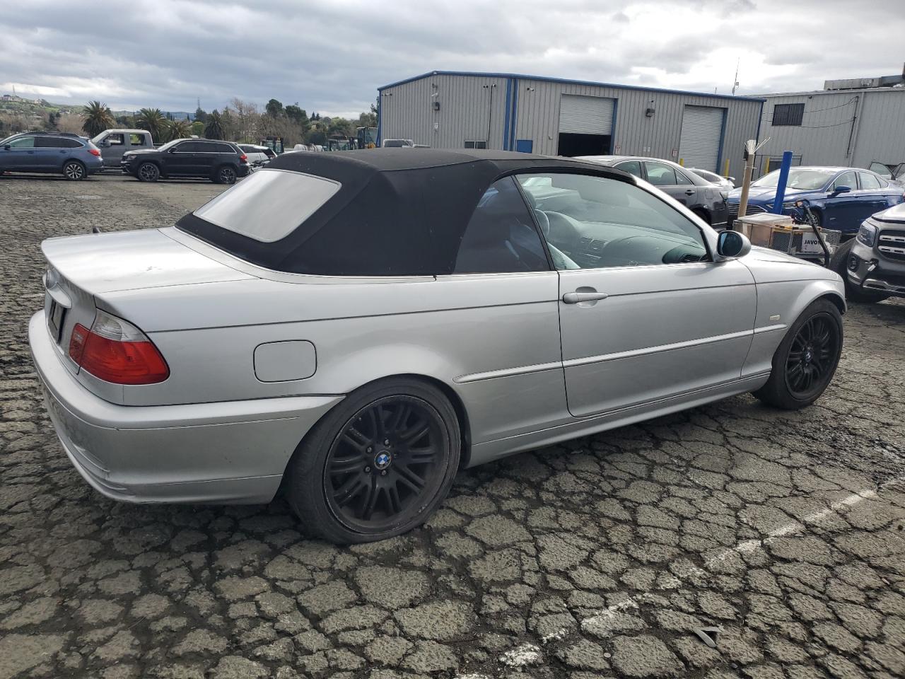 2001 BMW 3er VIN WBABS53431JU80039 Copart auction photo, mechanical / front end damage thumbnail 3