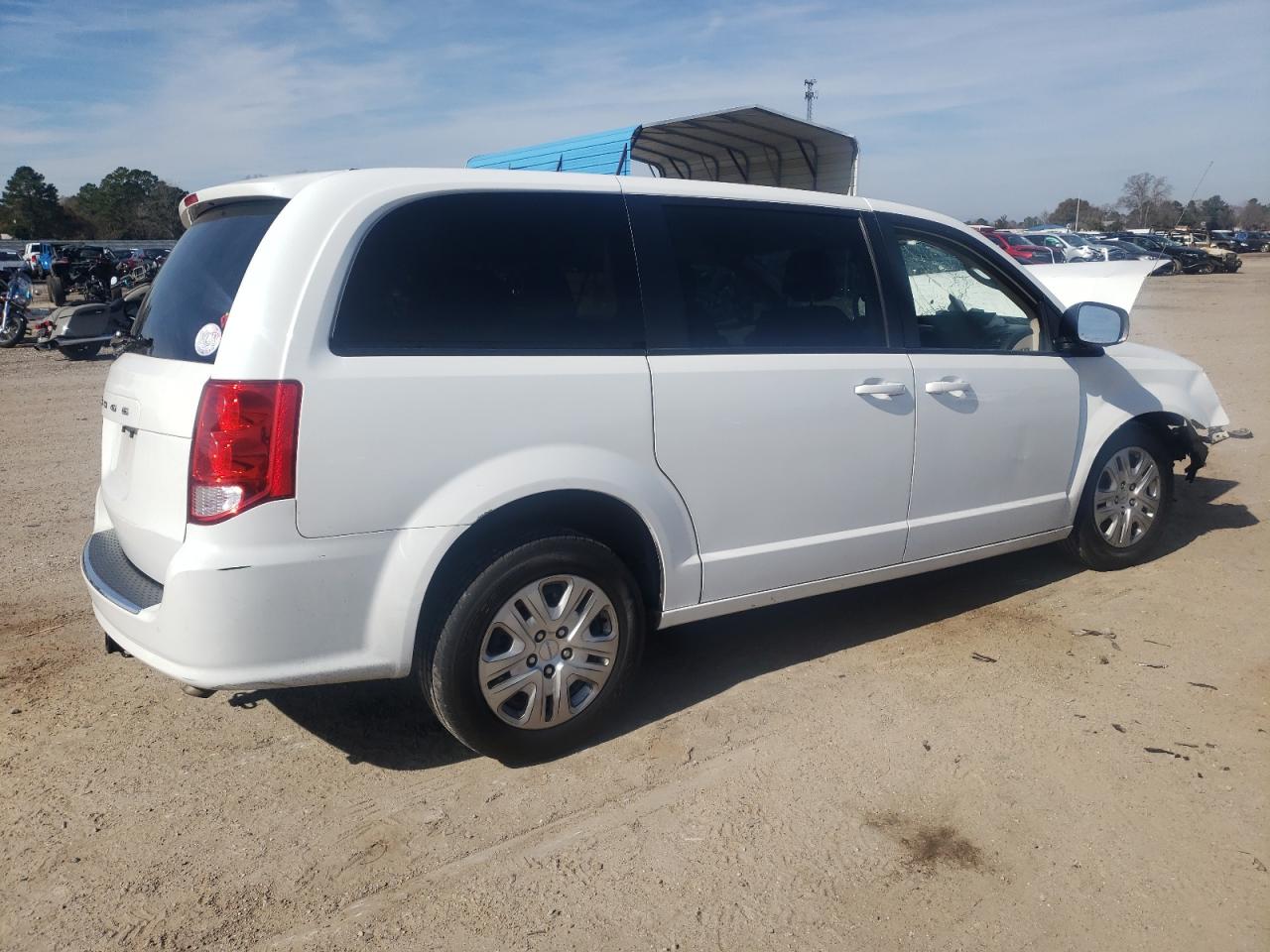 2018 Dodge Caravan VIN 2C4RDGBG7JR162004 Copart auction photo, front end / side damage thumbnail 3