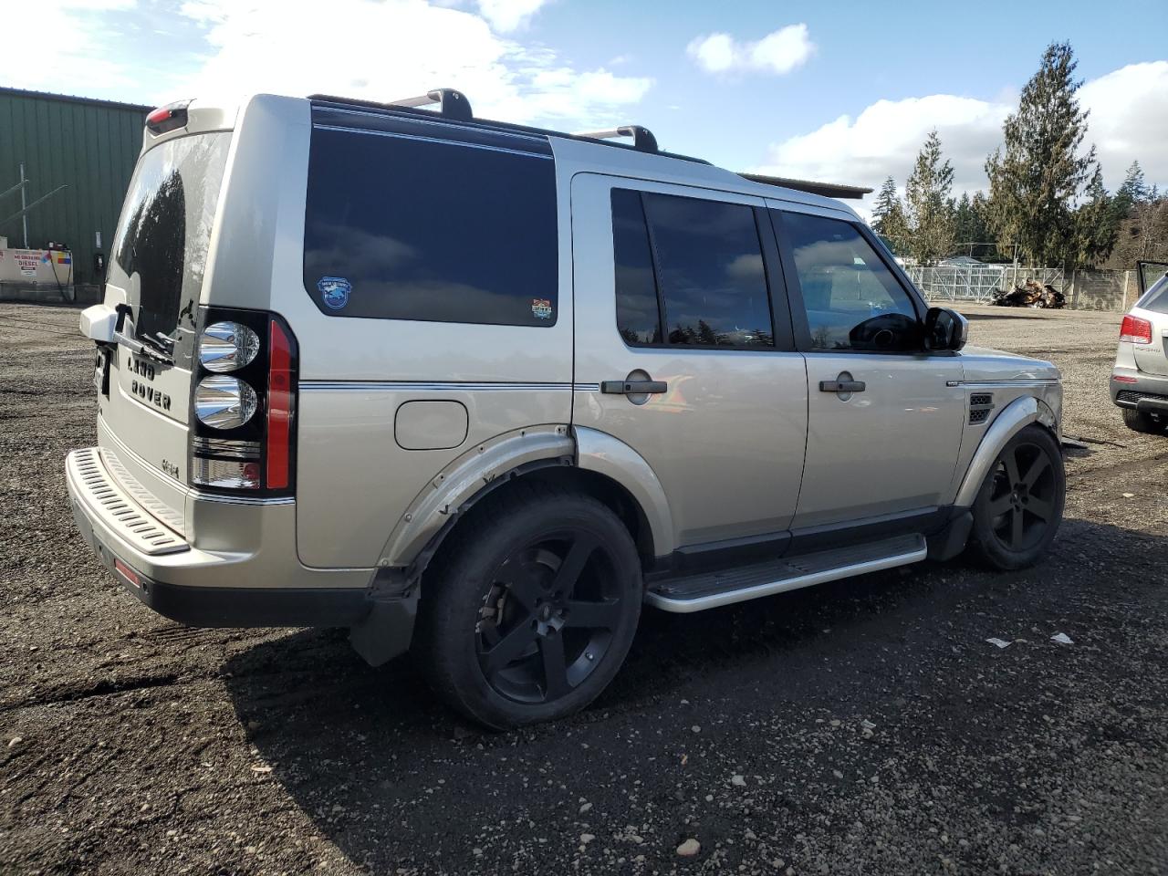2016 Land Rover LR4 VIN SALAG2V62GA828153 Copart auction photo, front end / rear end damage thumbnail 3