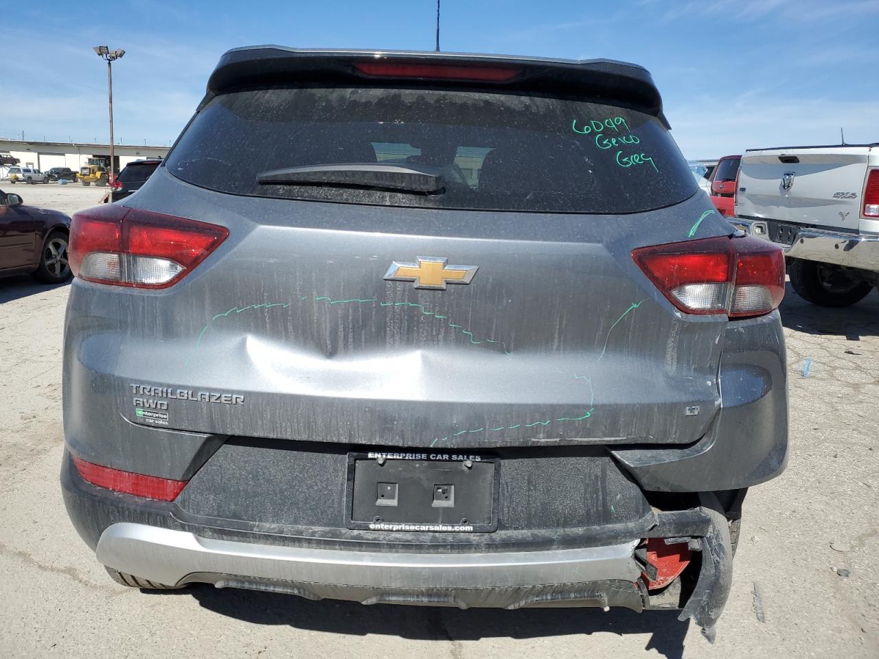 2021 Chevrolet TrailBlazer VIN KL79MRSL0MB164752 Copart auction photo, rear end / minor dent/scratches damage thumbnail 6