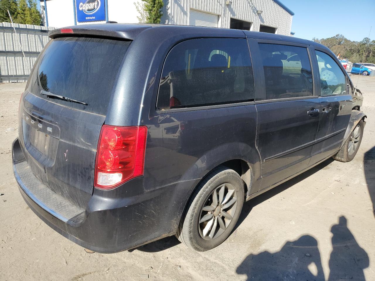 2014 Dodge Caravan VIN 2C4RDGBGXER452775 Copart auction photo, front end damage thumbnail 3