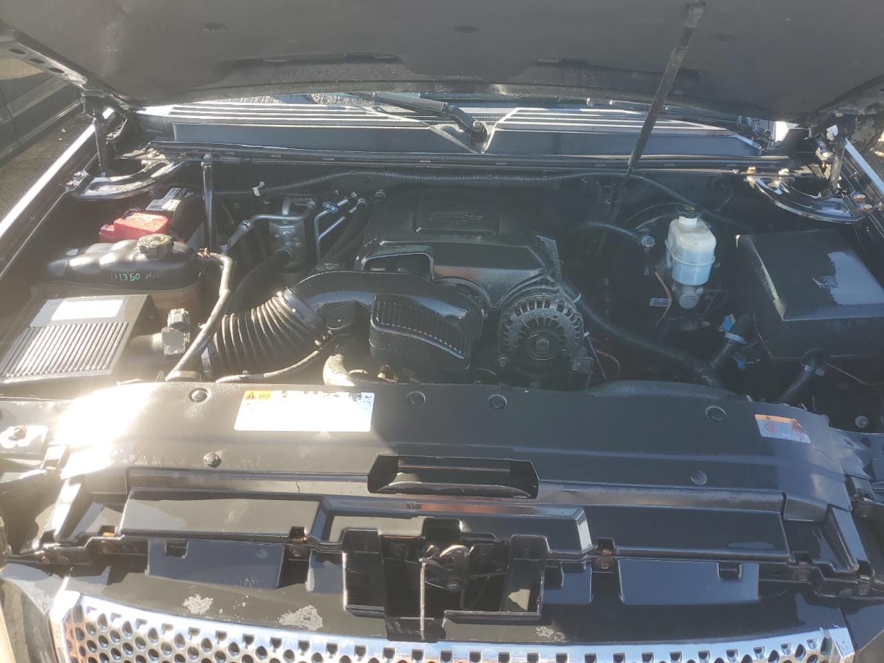 2011 GMC Yukon VIN 1GKS2MEFXBR367742 Copart auction photo, water/flood damage thumbnail 12