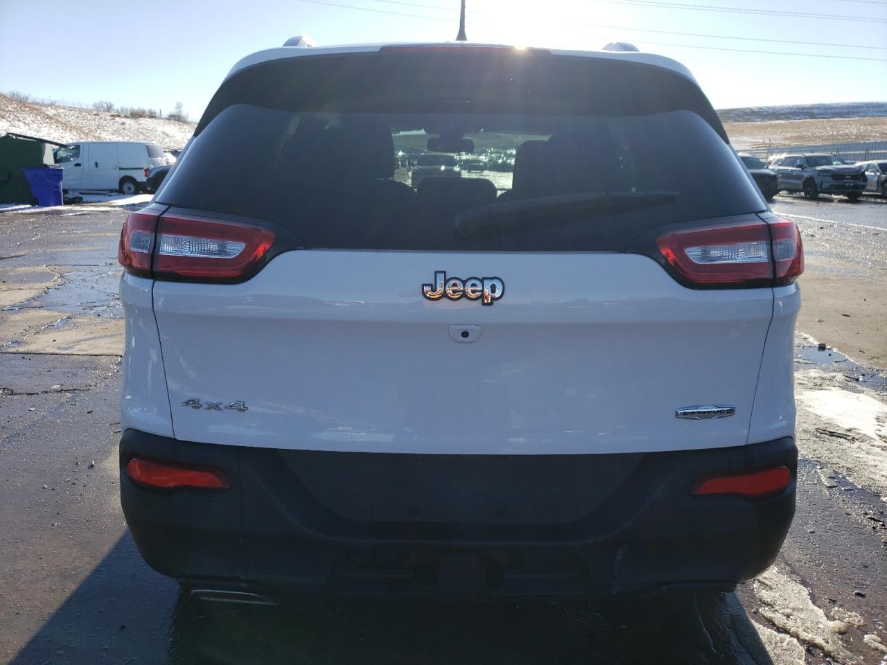 2015 Jeep Grand Cherokee VIN 1C4PJMCS2FW752949 Copart auction photo, side / front end damage thumbnail 6