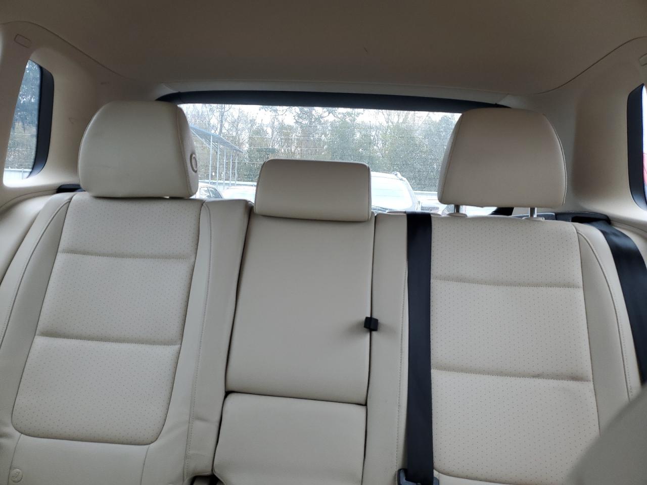 2017 Volkswagen Tiguan VIN WVGBV7AX2HK030756 Copart auction photo, minor dent/scratches damage thumbnail 10
