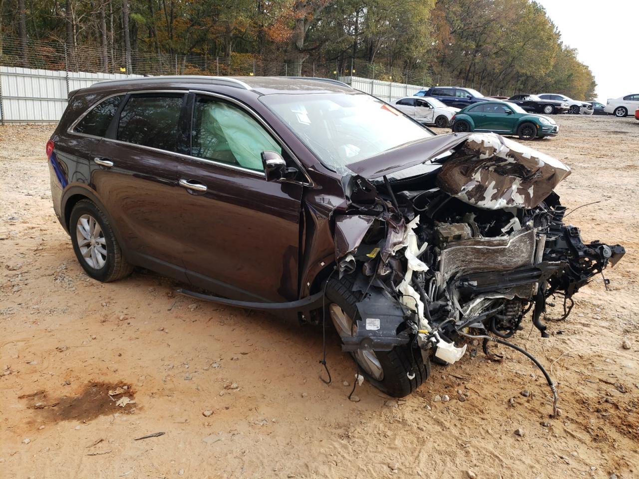 2016 KIA Sorento VIN 5XYPG4A3XGG072726 Copart auction photo, front end / side damage thumbnail 4