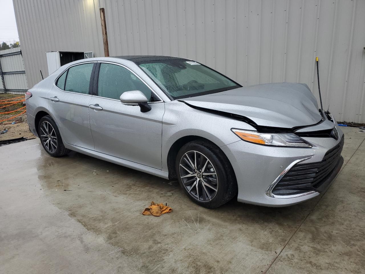 2022 Toyota Camry VIN 4T1F11AK2NU717783 Copart auction photo, front end damage thumbnail 4