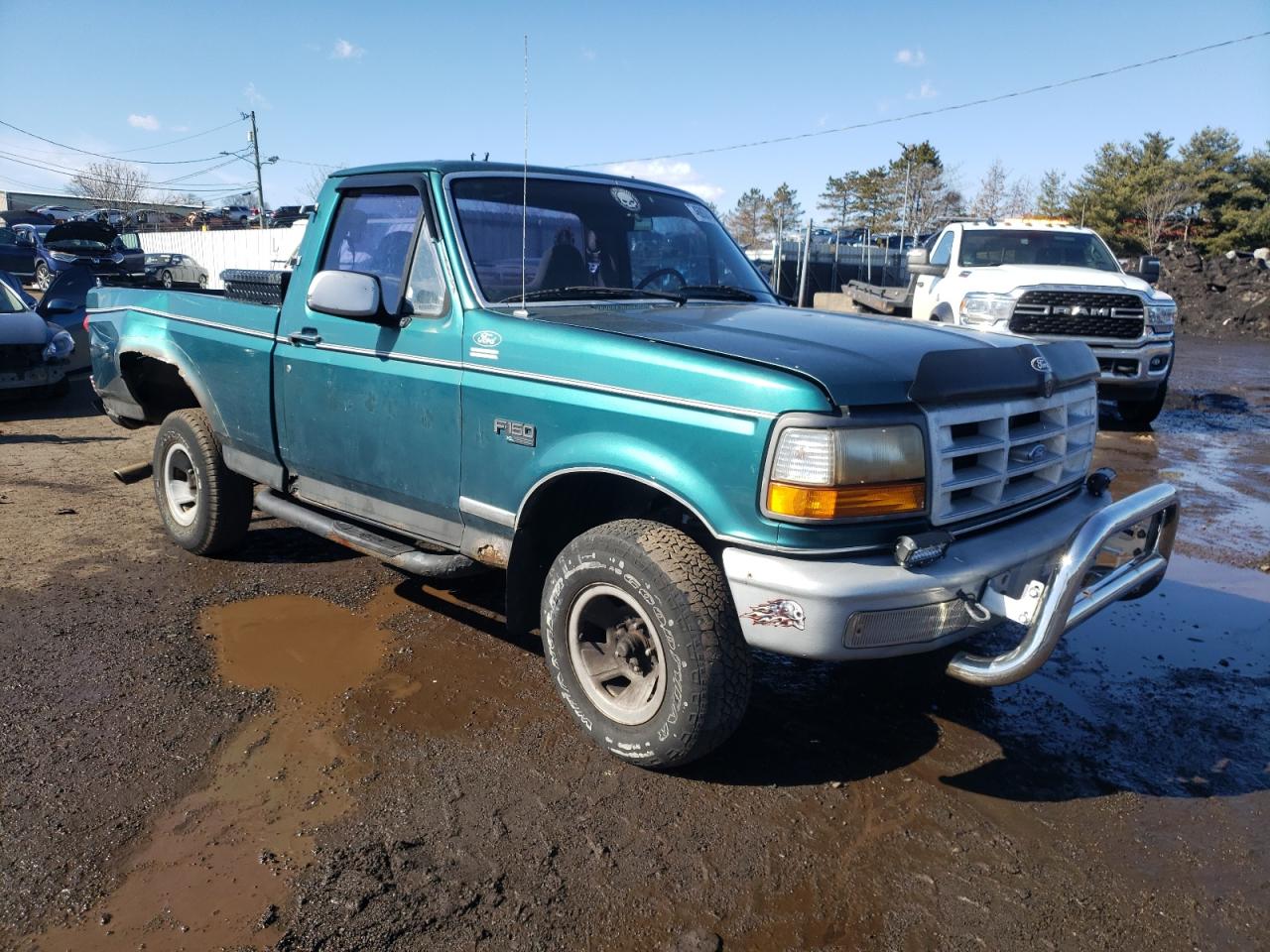 1996 Ford F-150 VIN 1FTEF15Y1TLC03846 Copart auction photo, rear end / minor dent/scratches damage thumbnail 4