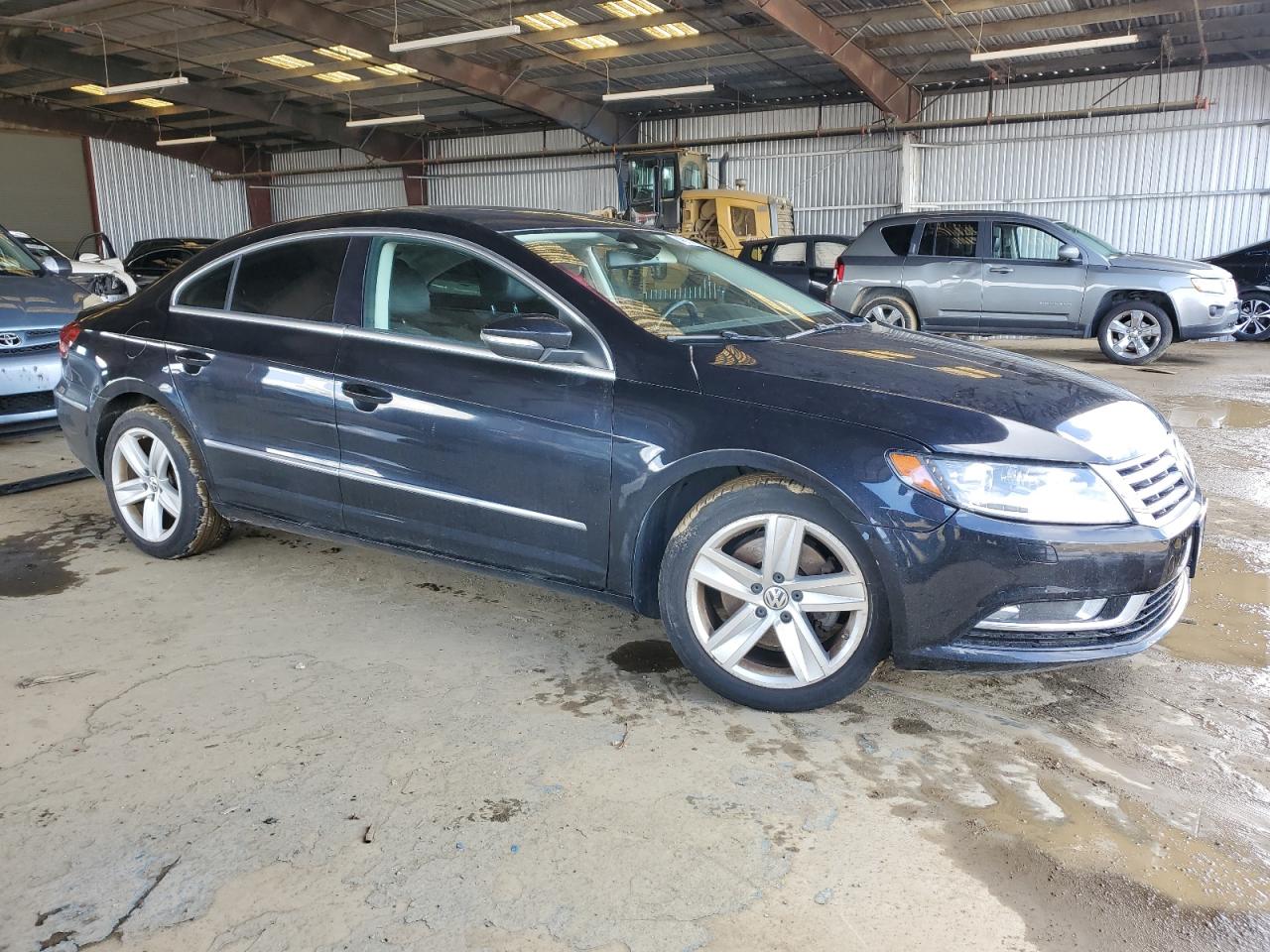 2015 Volkswagen Passat CC VIN WVWBP7AN1FE811471 Copart auction photo, side / front end damage thumbnail 4