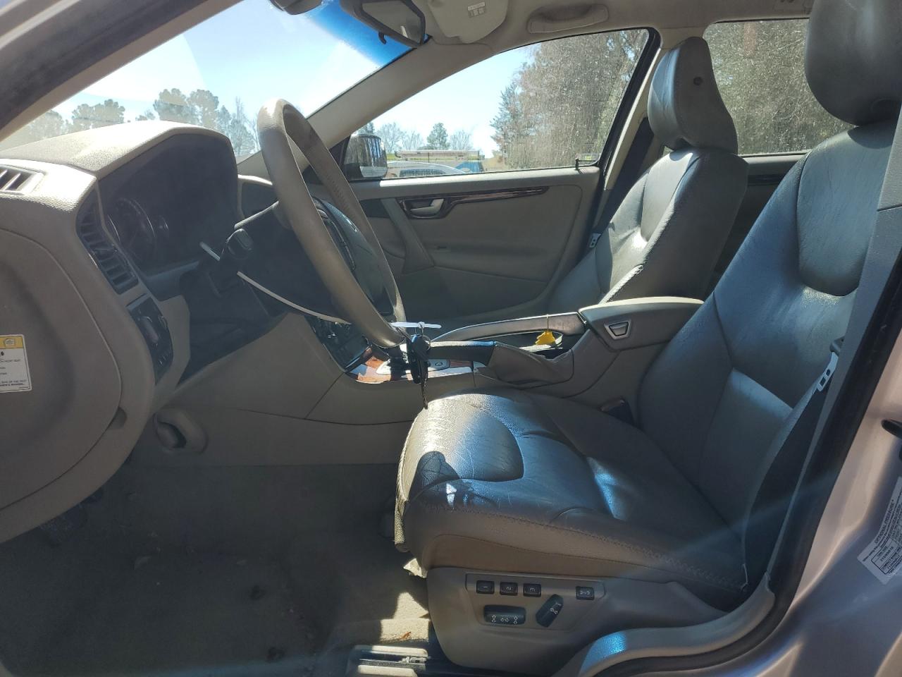 2005 Volvo XC70 VIN YV1SZ592451176156 Copart auction photo, normal wear damage thumbnail 7