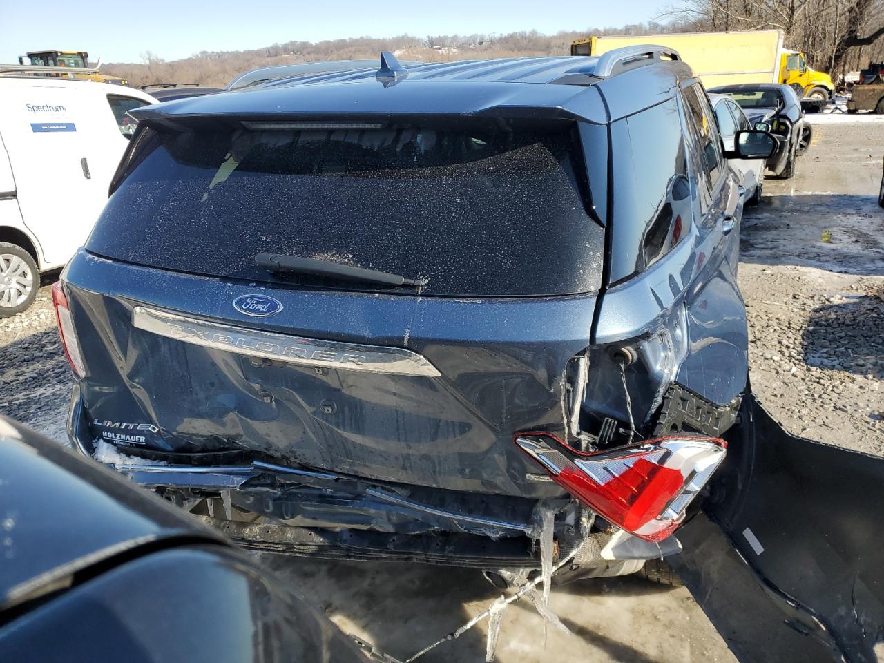 2020 Ford Explorer VIN 1FMSK8FH4LGB74076 Copart auction photo, rear end / side damage thumbnail 6