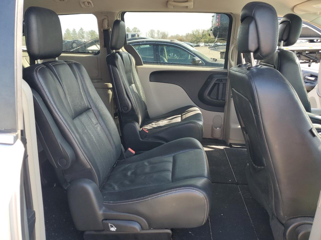 2012 Chrysler Town & Country VIN 2C4RC1BG9CR337369 Copart auction photo, top/roof / undercarriage damage thumbnail 11