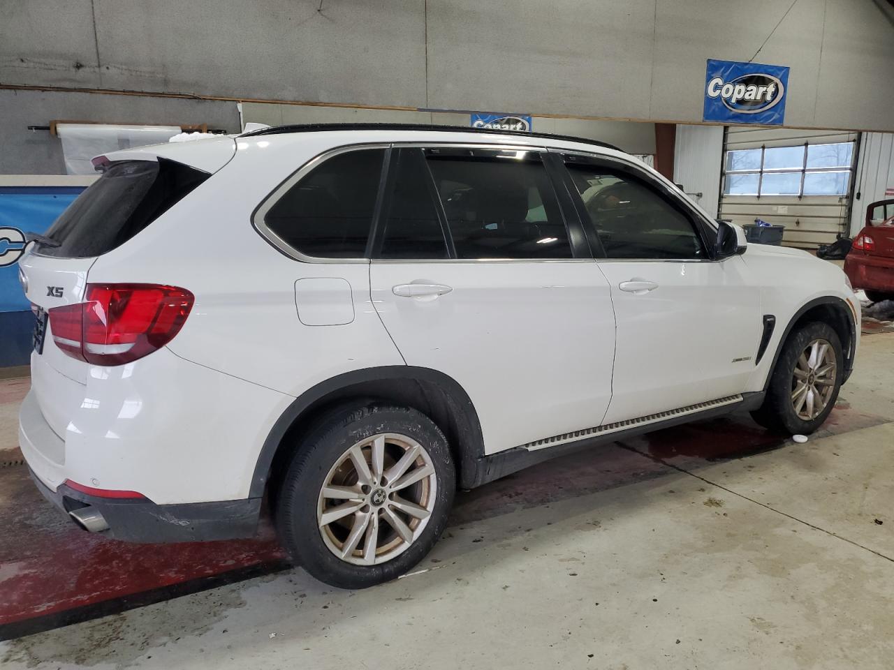 2015 BMW X5 VIN 5UXKR0C50F0K67572 Copart auction photo, side / mechanical damage thumbnail 3