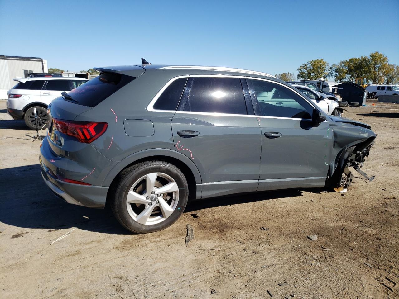 2020 Audi Q3 VIN WA1BECF35L1004423 Copart auction photo, front end / undercarriage damage thumbnail 3