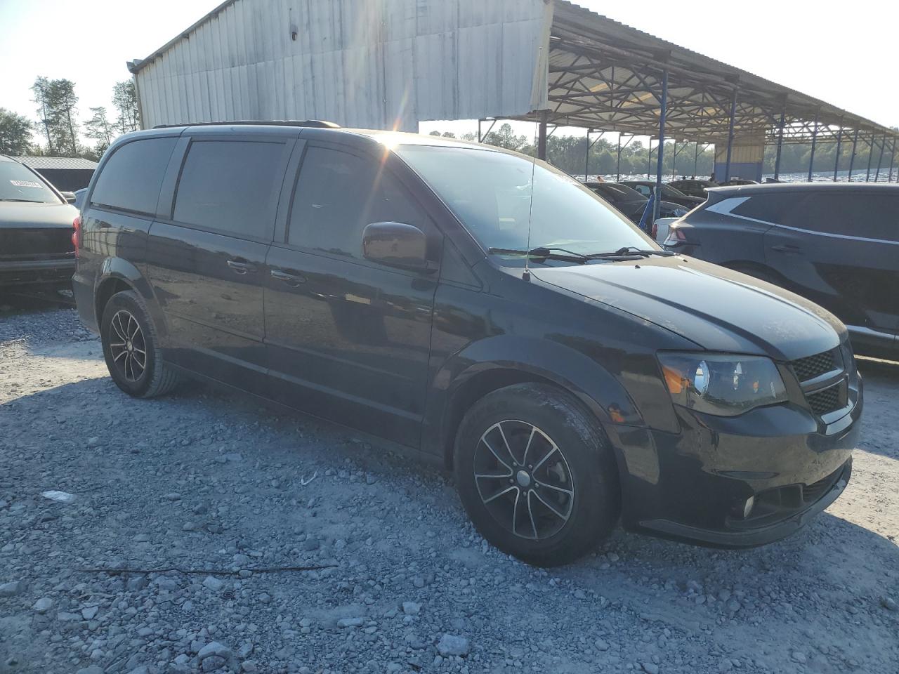 2017 Dodge Caravan VIN 2C4RDGEG2HR824920 Copart auction photo, water/flood / mechanical damage thumbnail 4