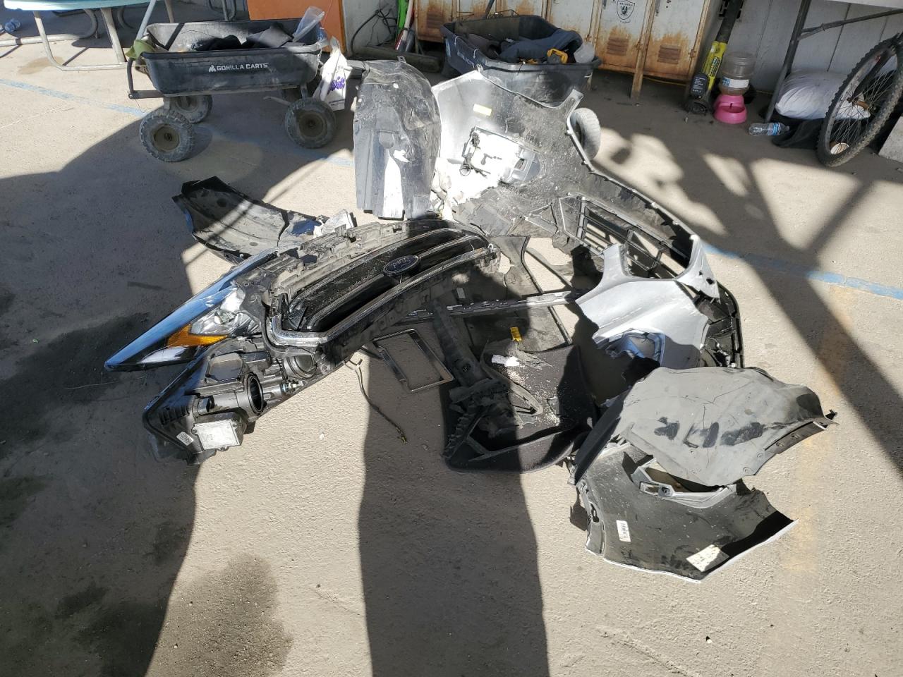 2019 Ford Escape VIN 1FMCU0GD7KUB08469 Copart auction photo, front end / side damage thumbnail 15