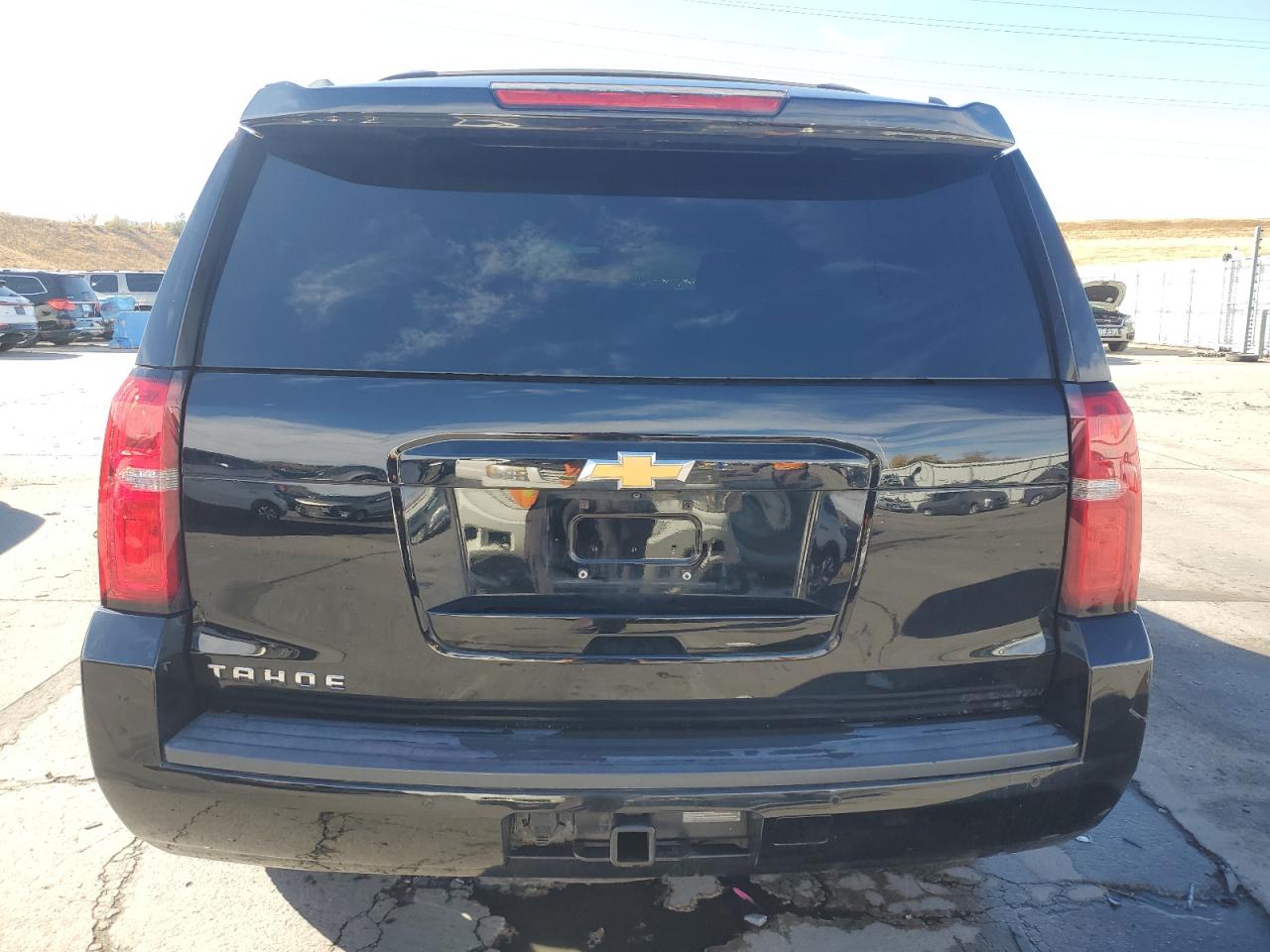 2018 Chevrolet Tahoe VIN 1GNSKAKC9JR211072 Copart auction photo, hail / front end damage thumbnail 6
