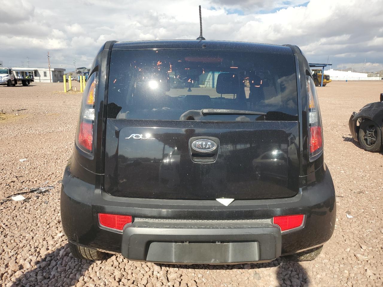 2011 KIA Soul VIN KNDJT2A22B7273880 Copart auction photo, water/flood damage thumbnail 6