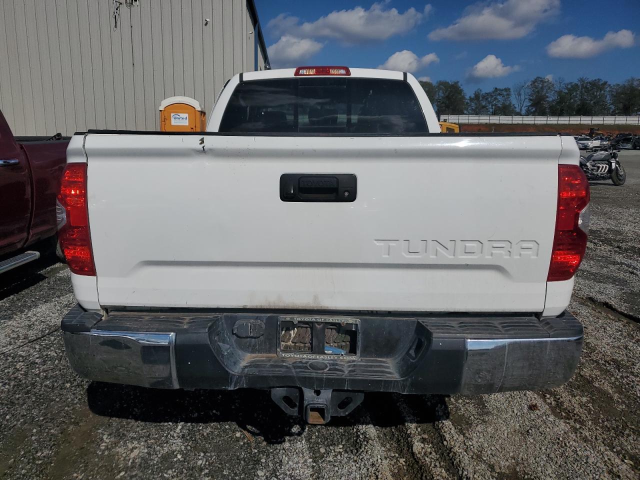 2015 Toyota Tundra VIN 5TFRY5F17FX178811 Copart auction photo, side / minor dent/scratches damage thumbnail 6