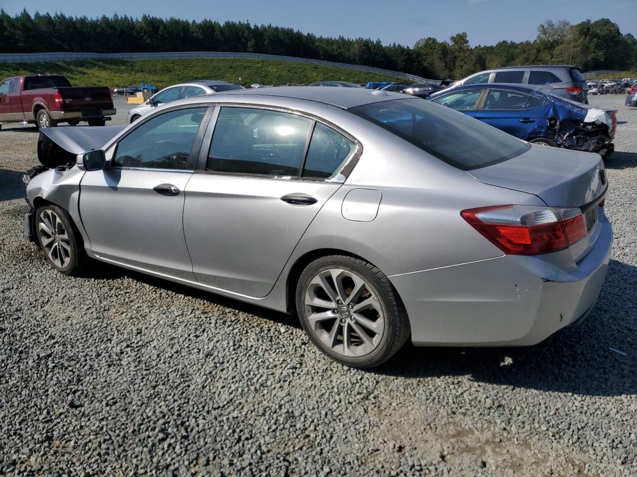 2015 Honda Accord VIN 1HGCR2F84FA081696 Copart auction photo, front end damage thumbnail 2